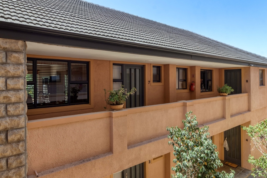 2 Bedroom Property for Sale in Stuarts Hill Western Cape